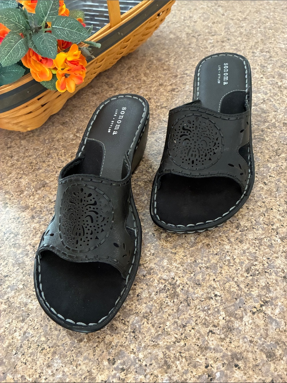 Sonoma Black Leather Open Toe Slide Sandals 7 Medium